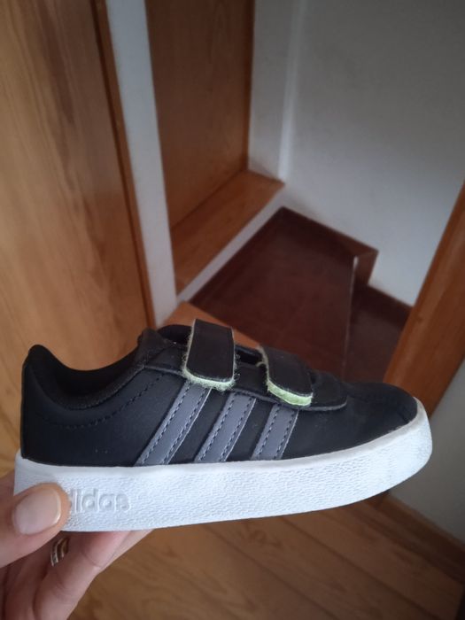 Tênis adidas criança
