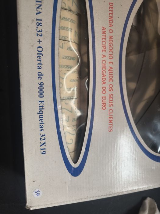 Máquina etiquetadora METO