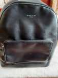 Vendo mochila preta