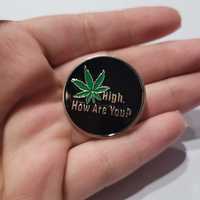 High Stones jaranie weed marihuana zioło pin przypinka broszka