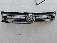 Хром та значок до решітки Volkswagen Tiguan 2007-2012