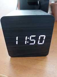Zegarek budzik imitacja drewna