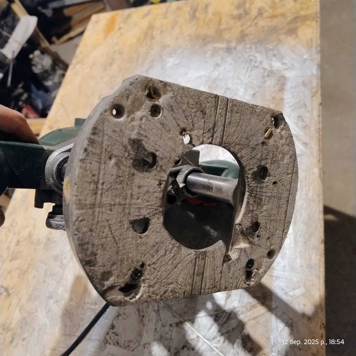 Фрезер столярный DWT OF-1800 VE