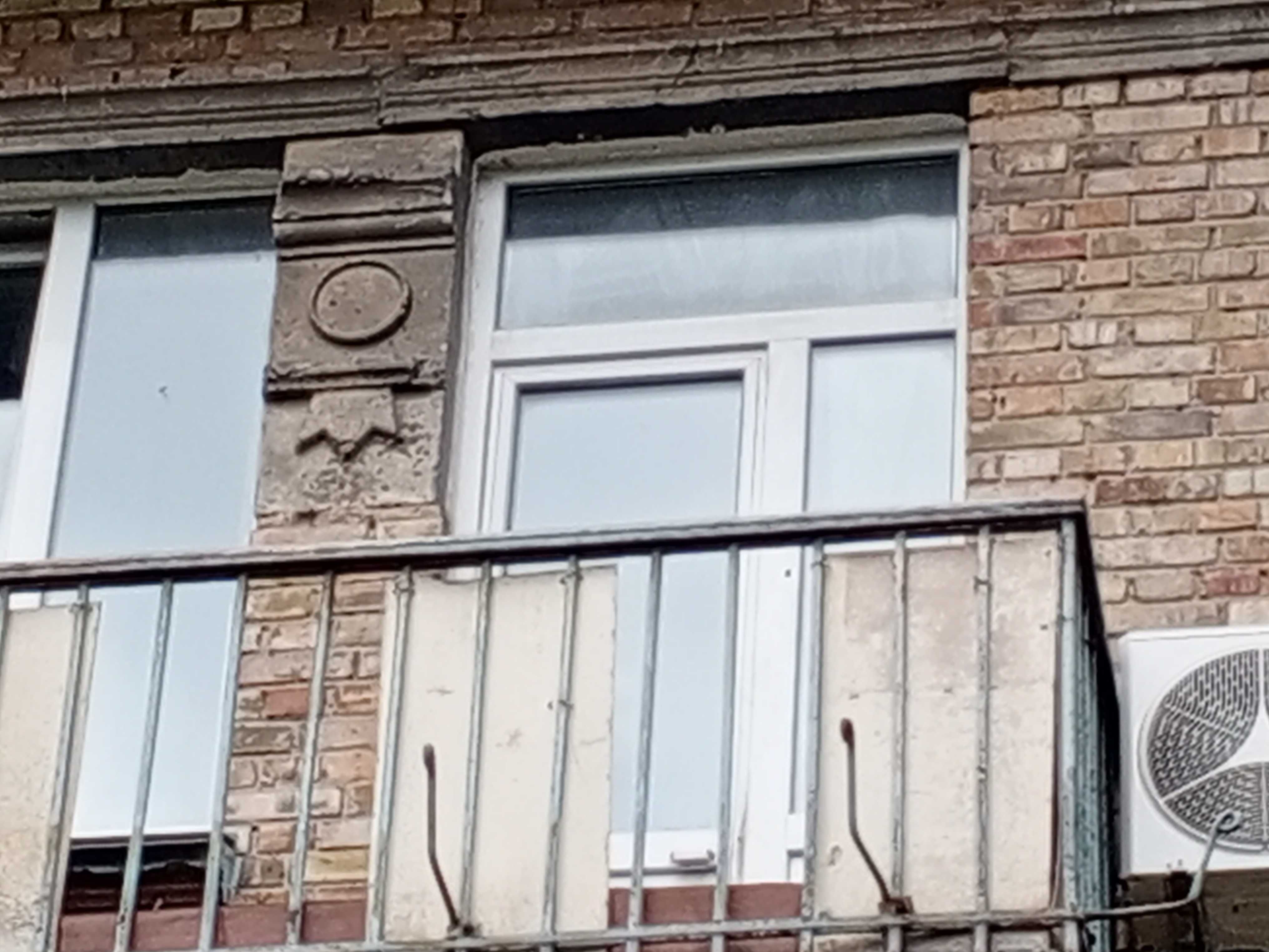 2й поверх, 2 кімн.сталінка, Печерськ, метро "Звіринецька",  тихо