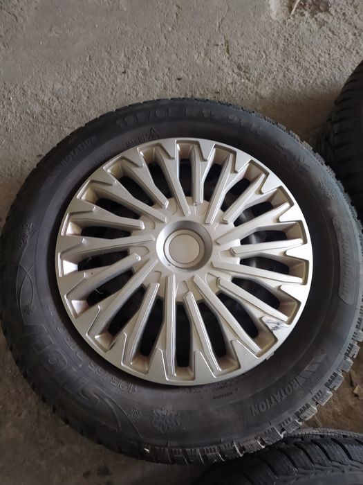 Koła zimowe 195/65/15 4x100 et45 54.1 toyota
