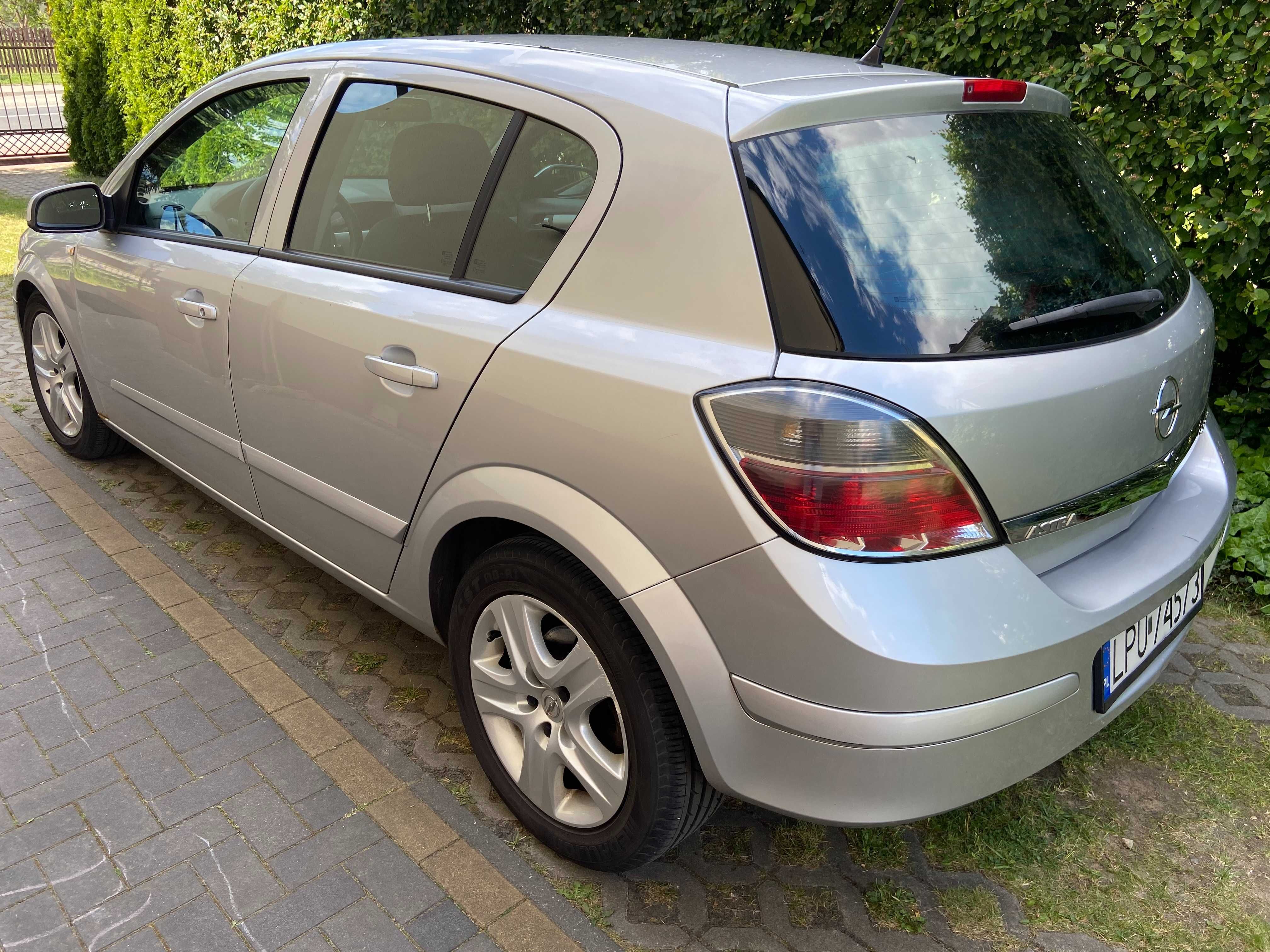 Opel Astra 2009r