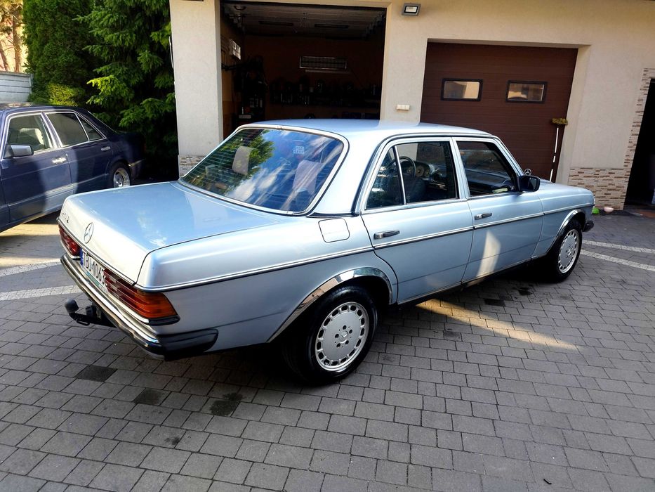 ### Mercedes-Benz W123 ### 200d ### Piękny Klasyk ###