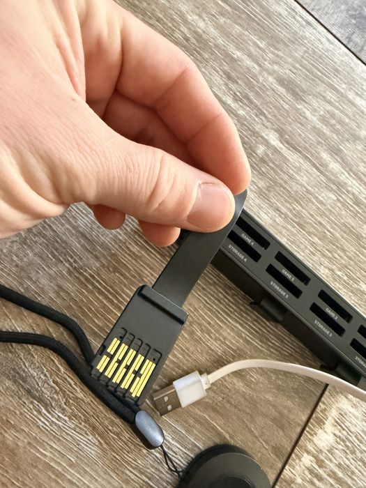 Czytnik kart ALXUM do gier Nintendo Switch