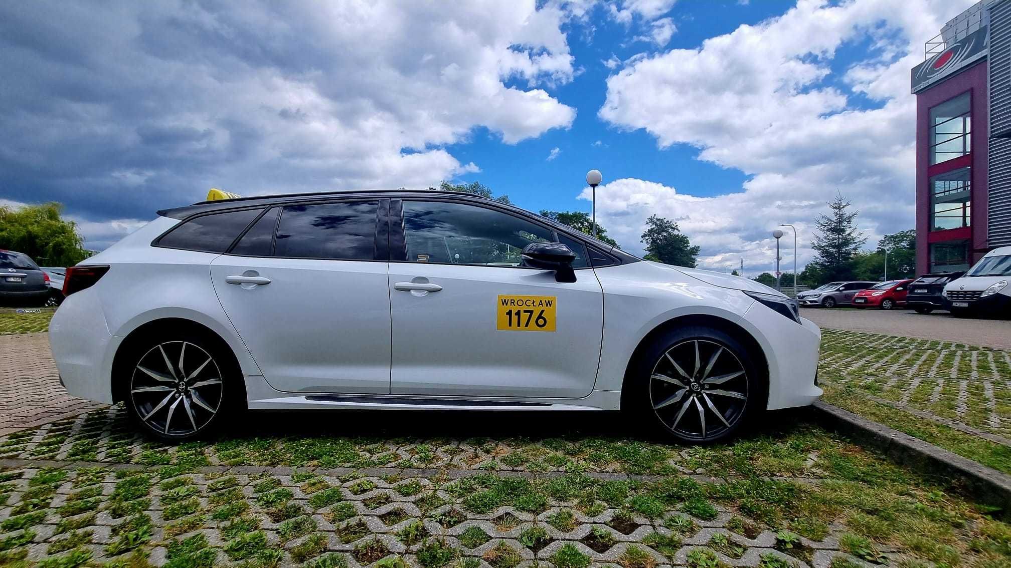 Wynajem samochodów TAXI UBER/BOLT/FREENOW Toyota Corolla, Hybryda, LPG