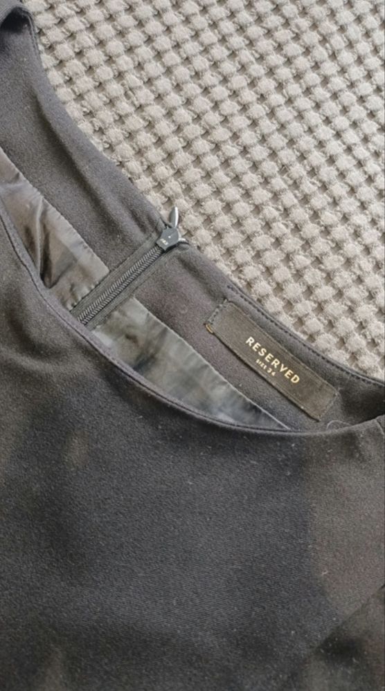 Sukienka Reserved