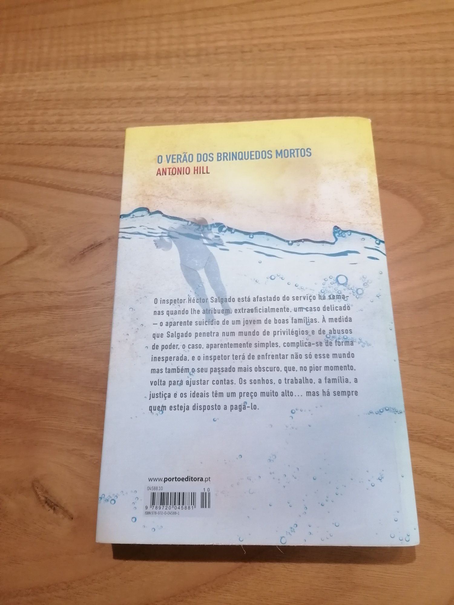 Livros de suspense.