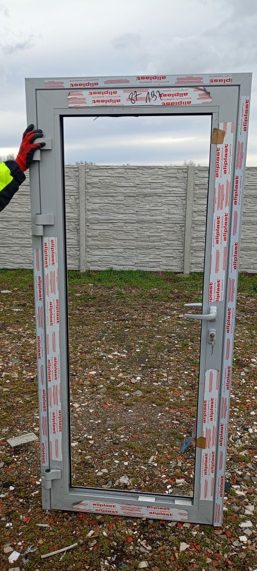 Drzwi aluminiowe używane z Niemiec super stan dostawa gratis cały Kraj