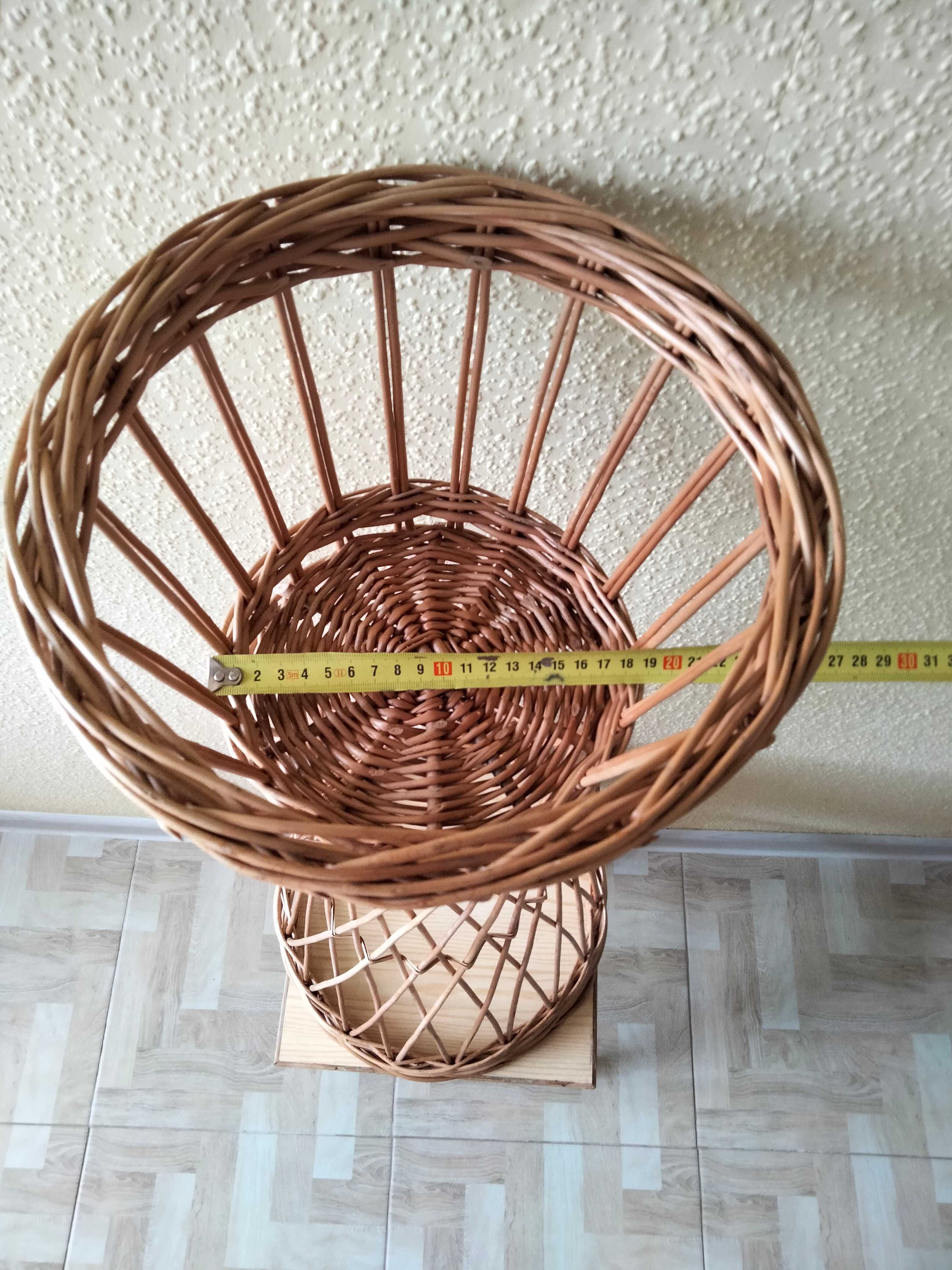 Wiklinowy kwietnik, wysokość - 71cm