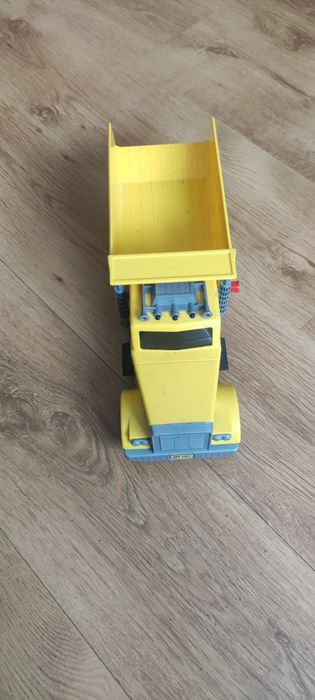 żółta wywrotka ciężarówka z napędem SMYK duża