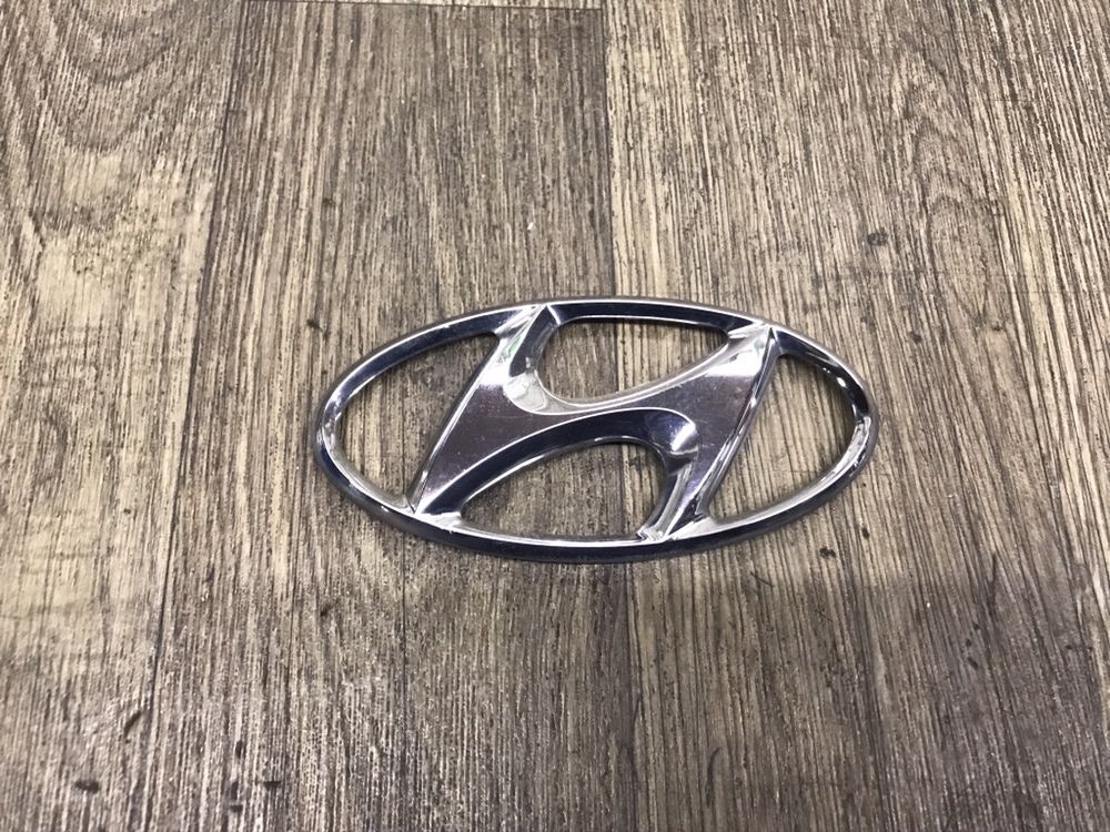 Продам значок Hyundai