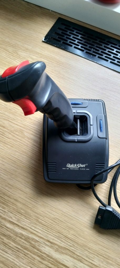 Stary joystick QuickShot QS-123