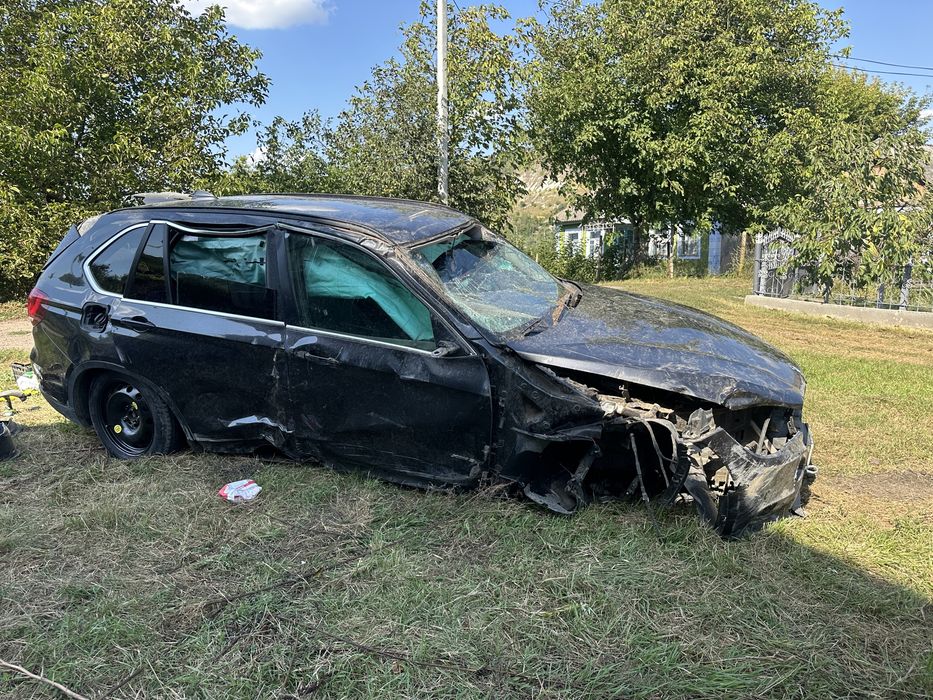 BMW X5 F15 ціла або по  запчастинах