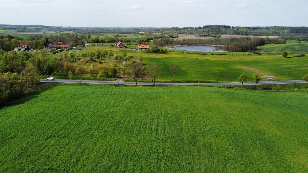 Działka nad jeziorem z warunkami zabudowy