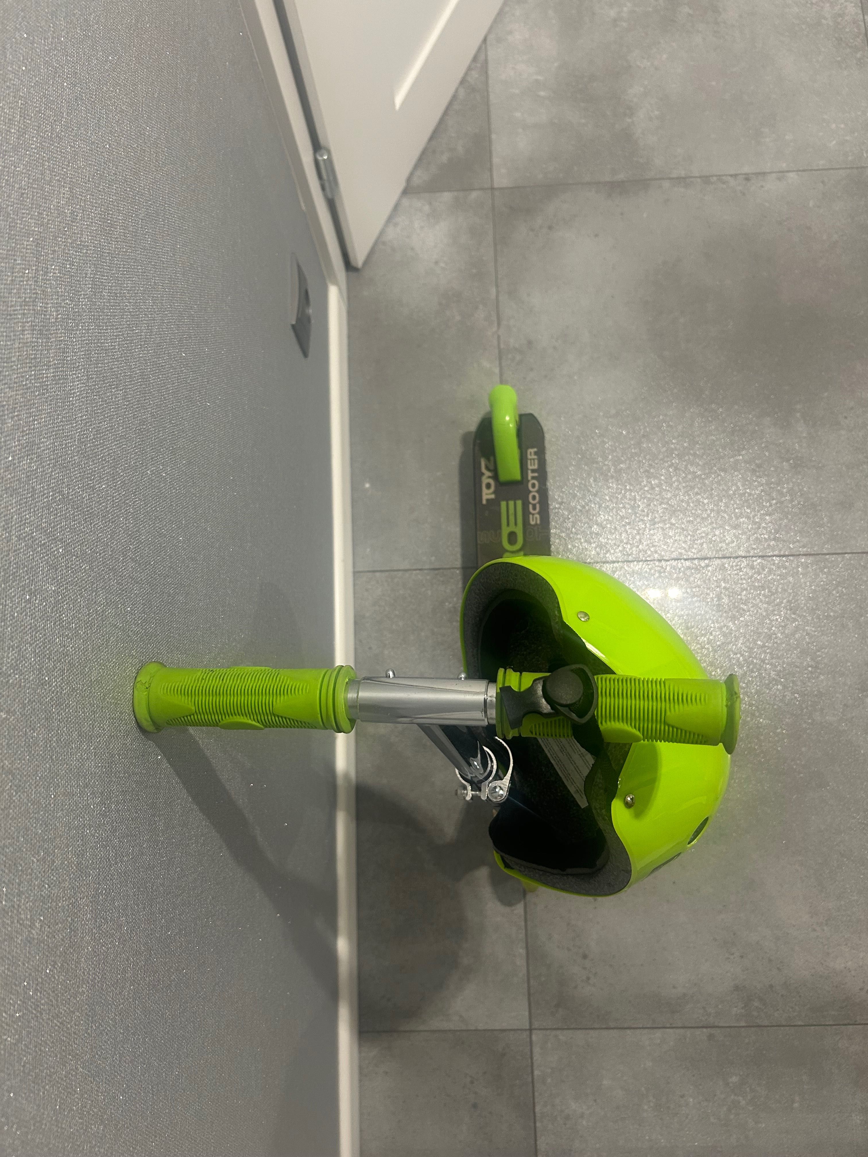 Hulajnoga + kask (dla 4-7 latka)