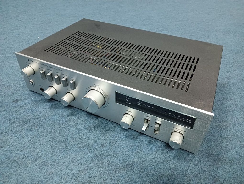 Amplificador ACIKO A-5500