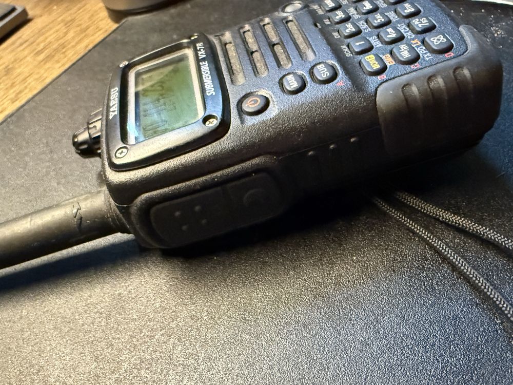 Радіостанція Yaesu VX-7R