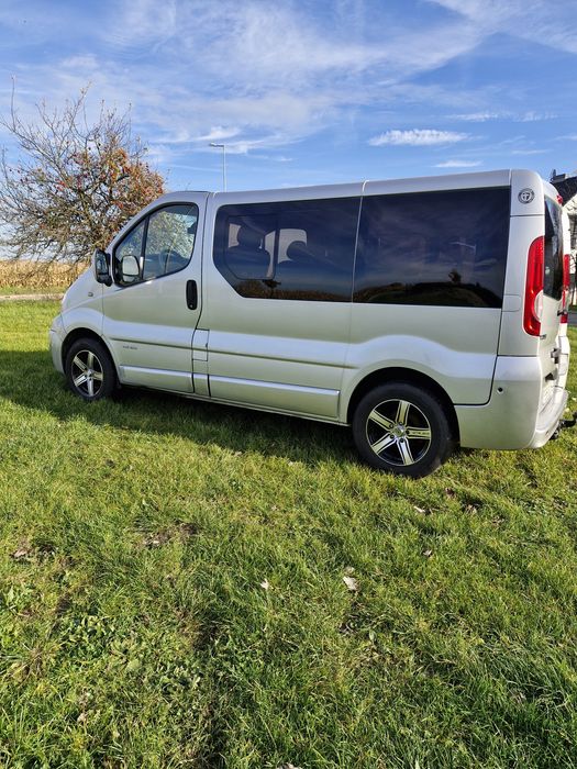 Renault trafic 8 os.