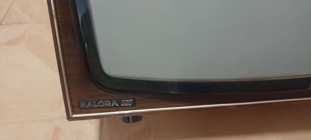 Televisão antiga