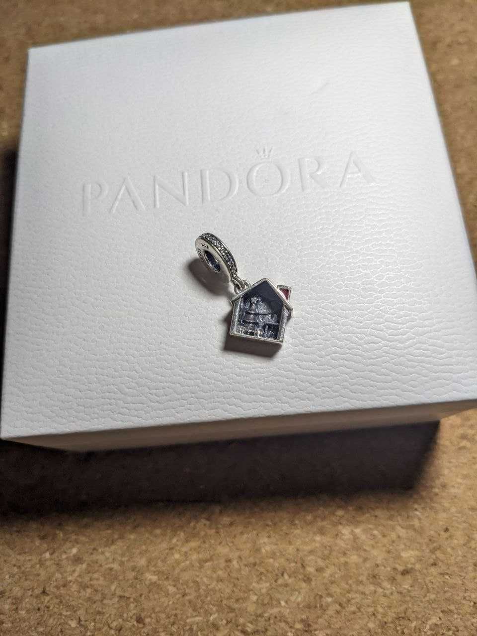 PANDORA Charms Czerwony Domek