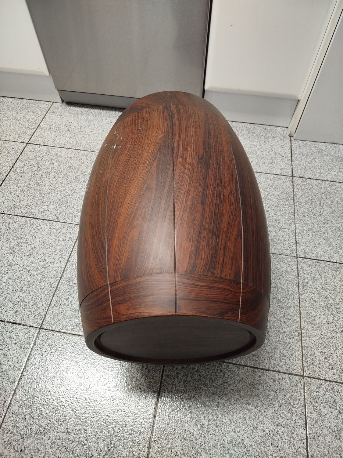 Refrigerador de vinhos termoelétrico