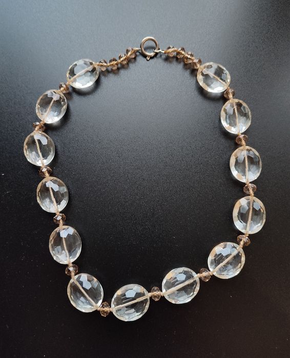 Бусы из горного хрусталя