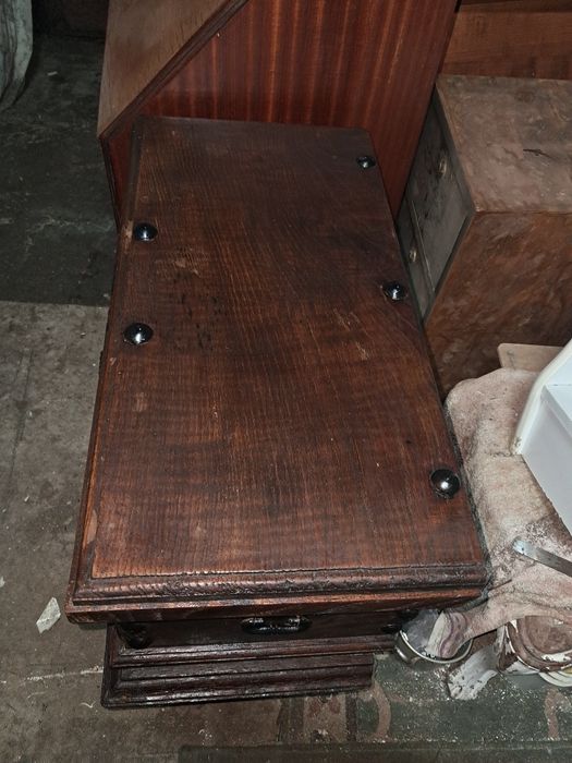 Pequeno baú  madeira de matazana