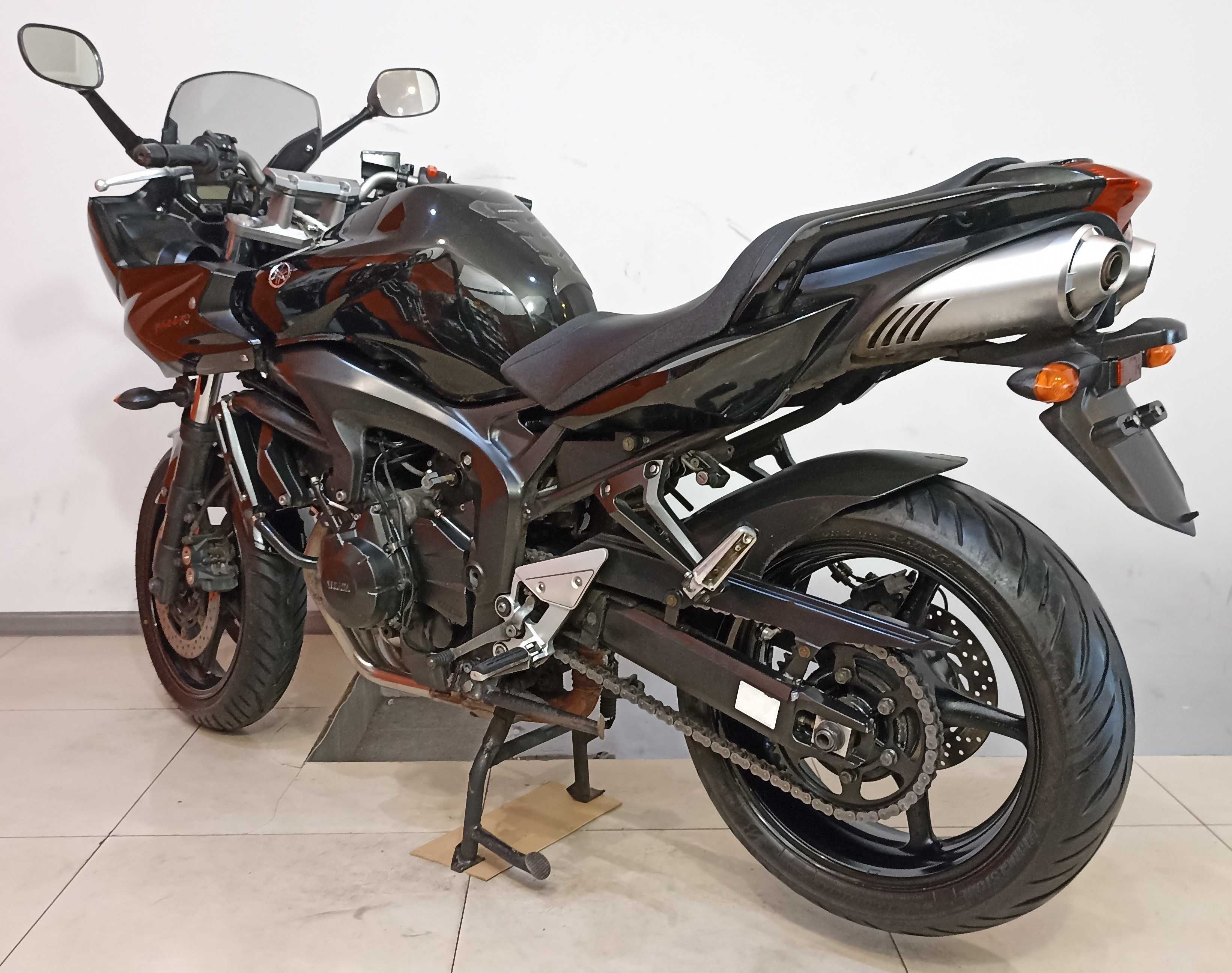 Yamaha FZ6 Fazer 600 POLIFT model S2 Black Edition wersja z ABS