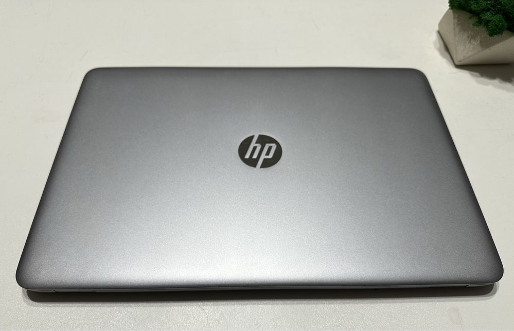 HP EliteBook 850 G4 15.6" 4K IPS| i7-7600U|16 DDR4|SSD256Gb|Radeon R7