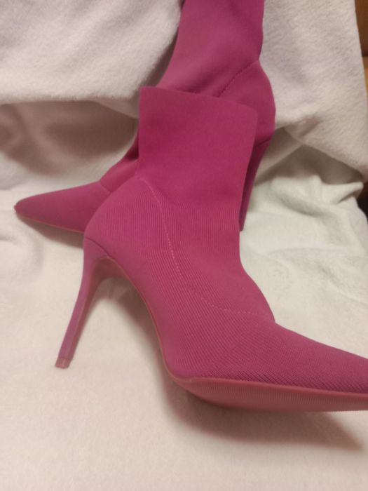 Ботильйони кольору фуксія