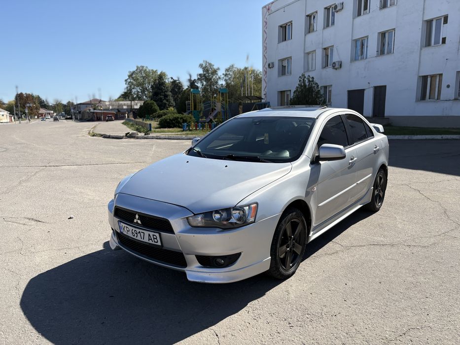 Mitsubishi Lancer X в хорошем состоянии