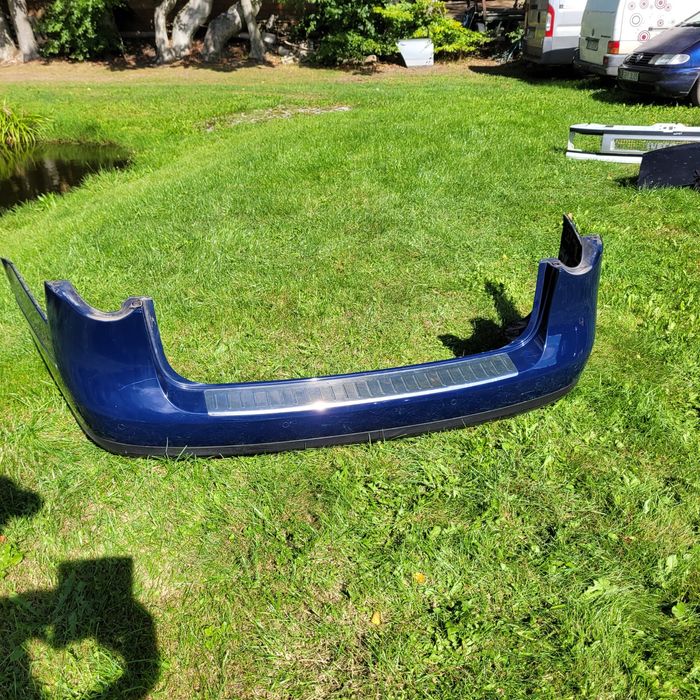 Zderzak tył z czujnikami parkowania PDC vw passat b6 kombi 2008r LA5E