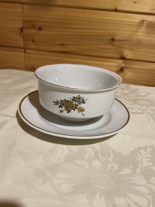 Porcelanowa miska z podstawką