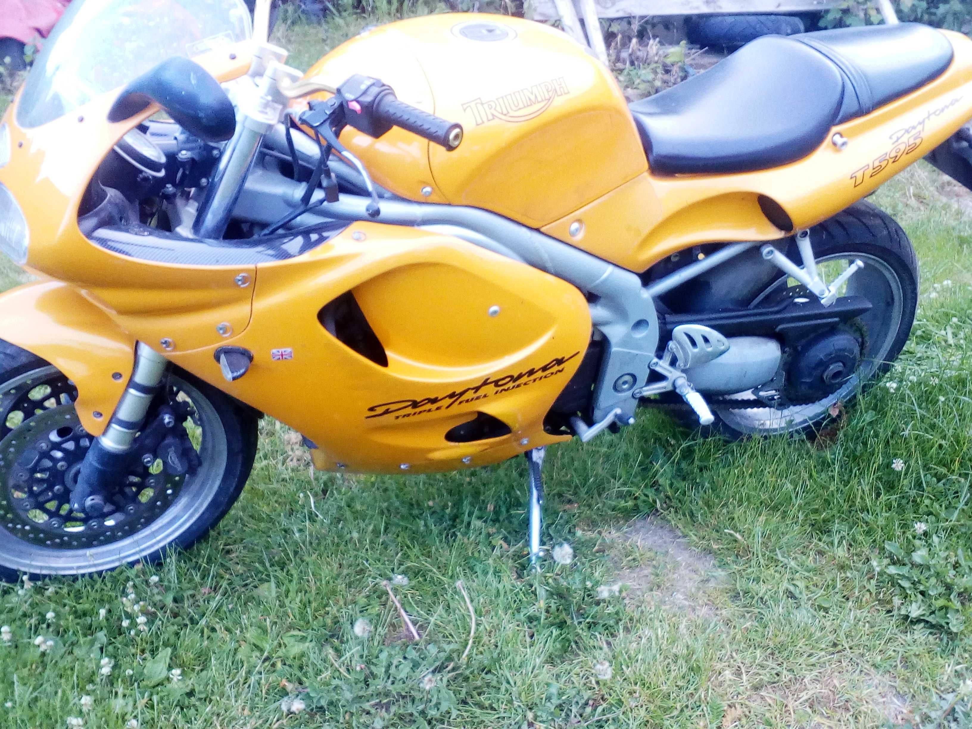 Triumph daytona moduł zapłonowy regulator napięcia przekaźnik kanapa