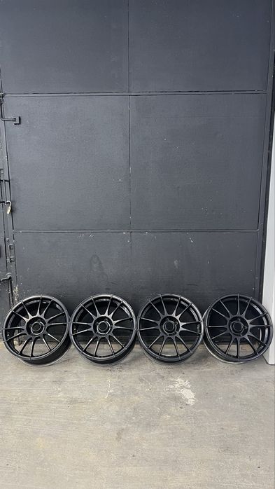 Oz racing Ultraleggera r18 8j 5/120