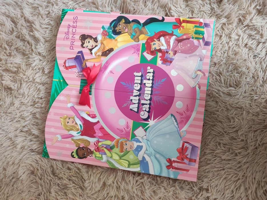 Адвент календар Дісней з косметикою
