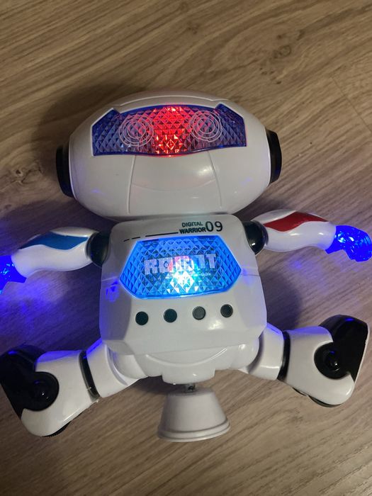 Робот інтерактивний, танцюючий