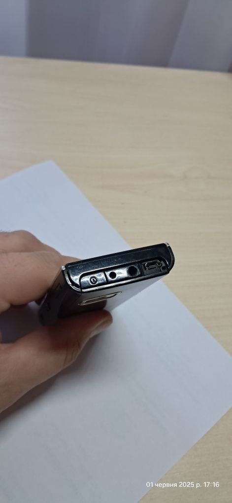 Продам  Нокіа X6-00 8гб