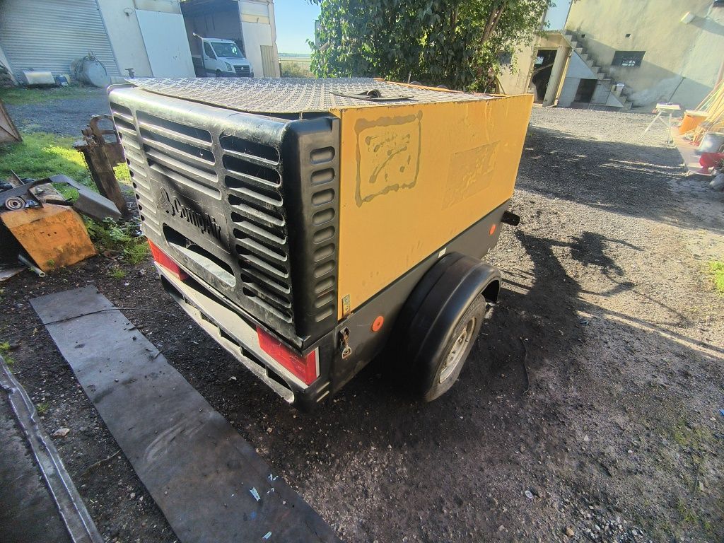 Kompresor śrubowy spalinowy Compair C38