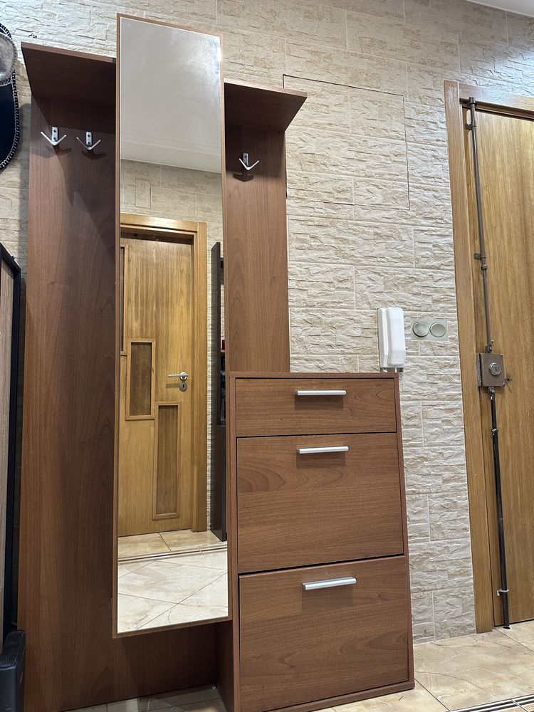 Movel de entrada com sapateira e espelho