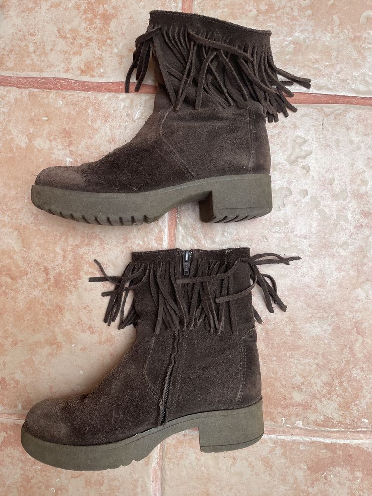 Botas camurça com franjas