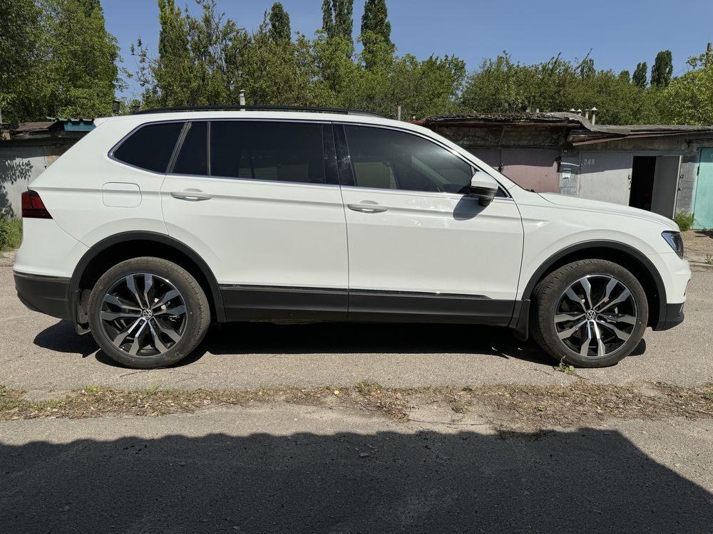 Volkswagen Tiguan 2020року