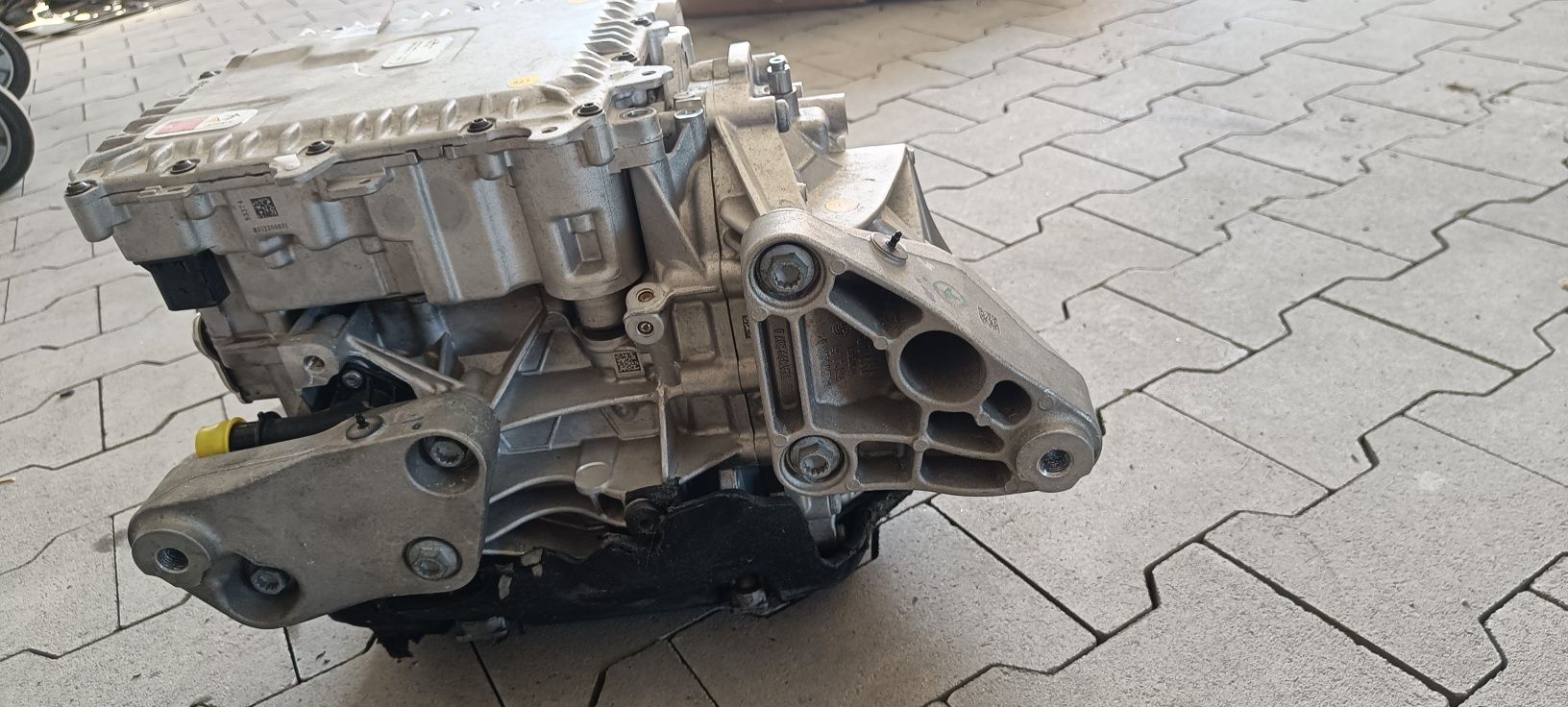 1ED907121  інвертор передній vw id4