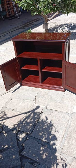 Móvel em bom estado