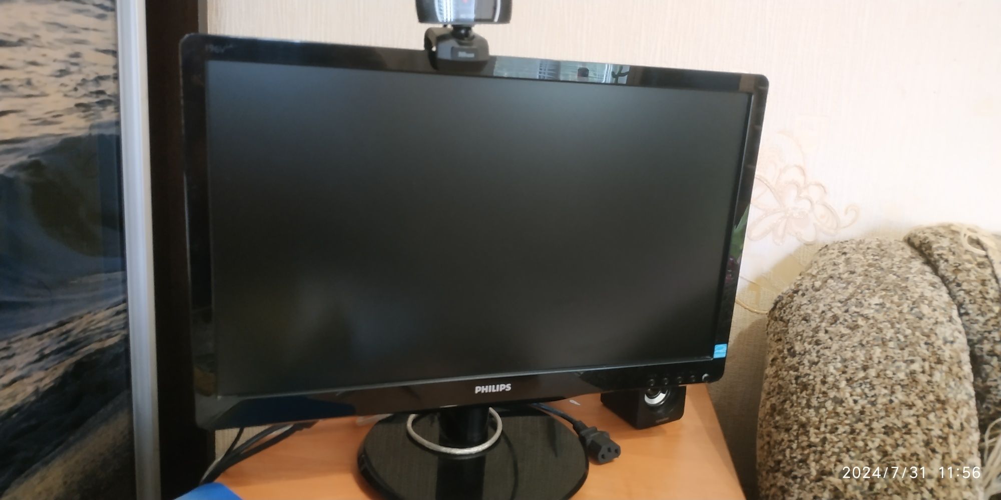 Монитор Philips б/у