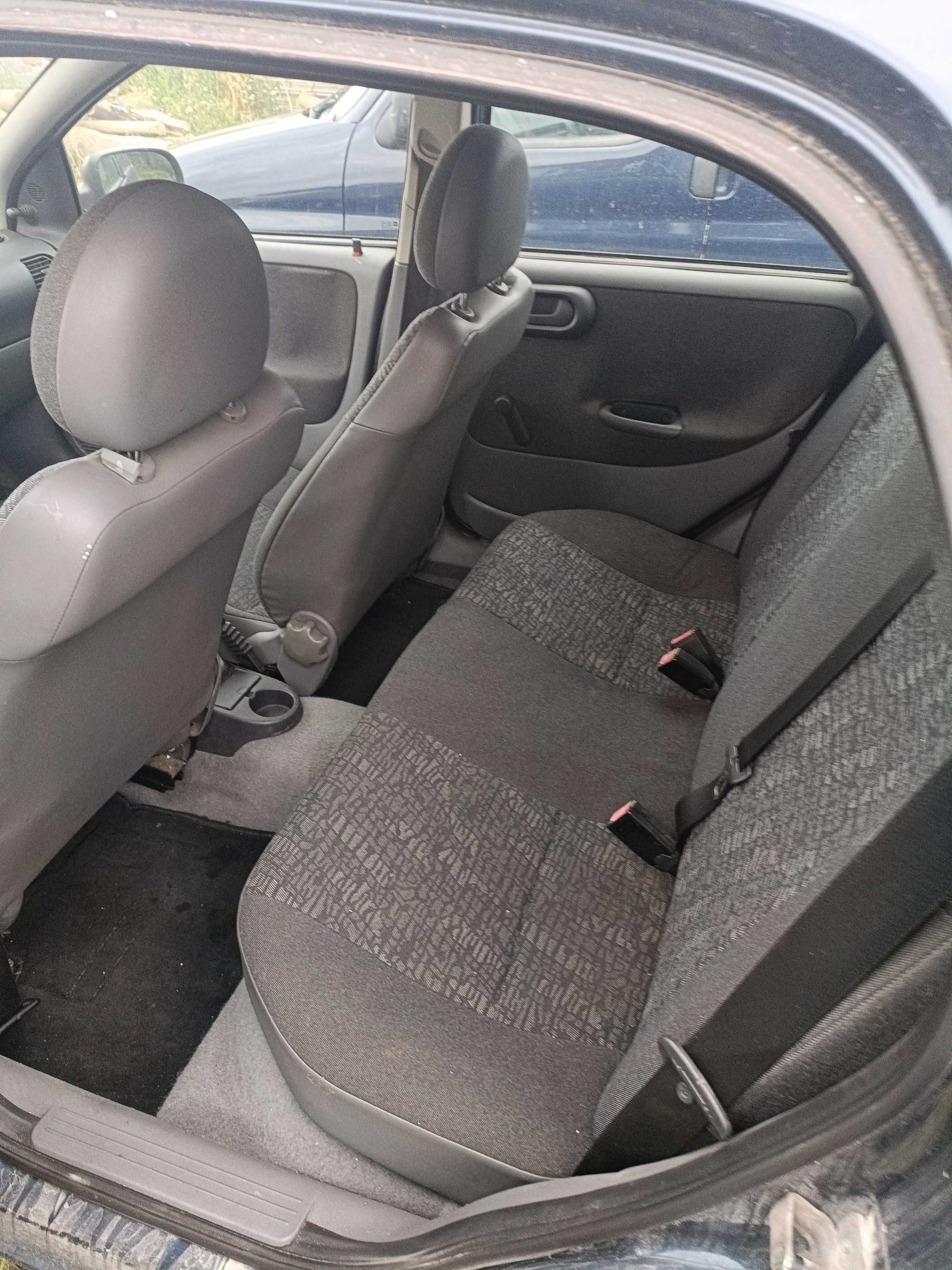 Opel corsa C 1.0 benzynka